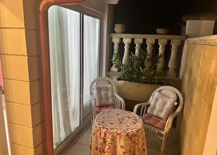 לינה וארוחת בוקר Maria *